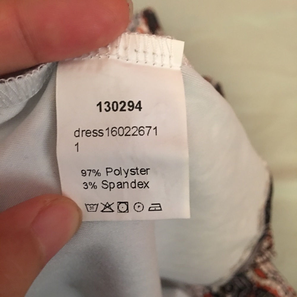Dress - Picture 4 of 8
